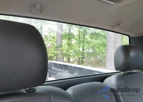 2004 Chevrolet Silverado 1500 Work Truck from USA, damaged, VIN 1GCEC14T24Z121685